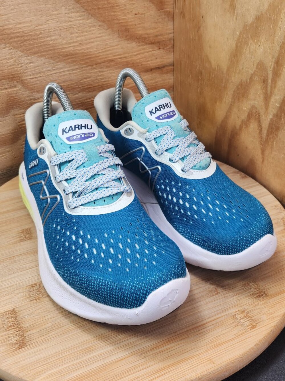 Karhu Ikoni 2.0 Womens Blue Running Shoes Sneakers Size 8